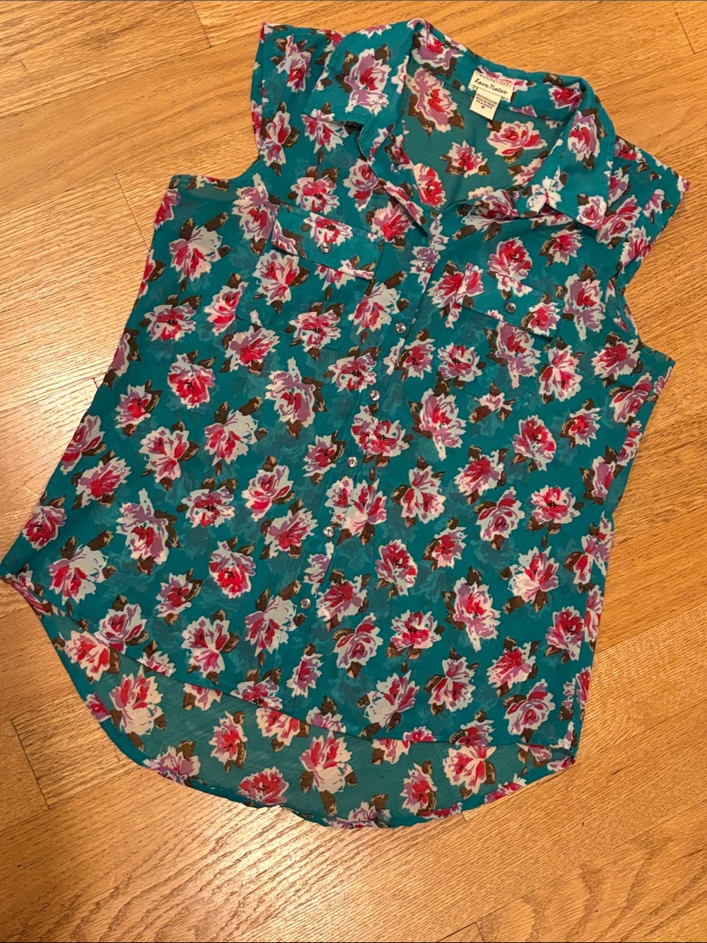 LOVE NOTES med sleeveless button down blouse